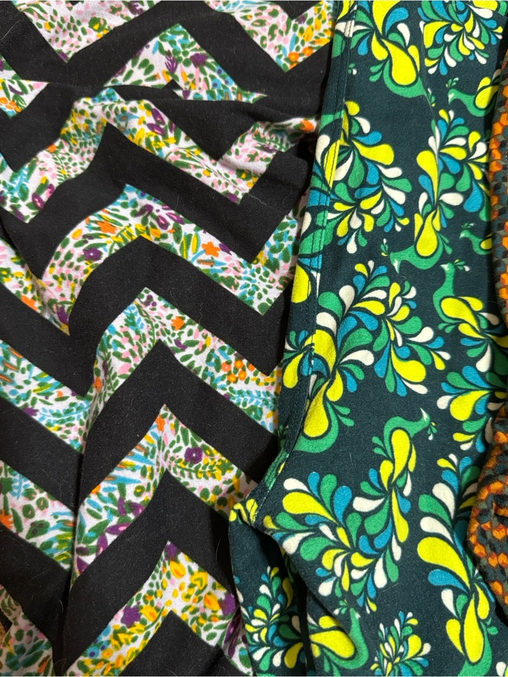 LuLaRoe Leggings Bundle (4 pairs) size Tall/Curvy - Picture 2 of 7